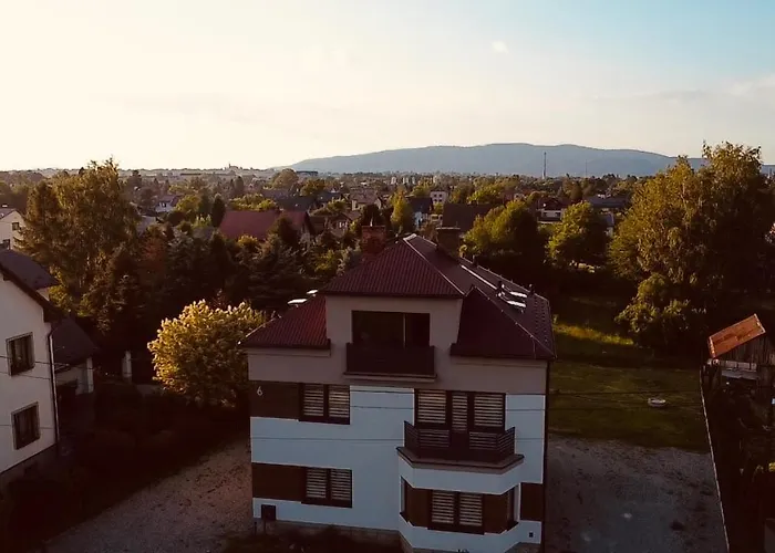 Beskid Rest בית הארחה 3*